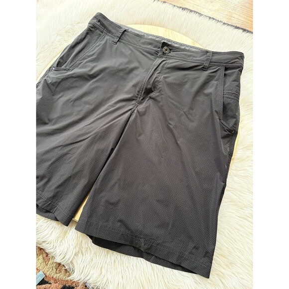 Lululemon shorts - Picture 2 of 8